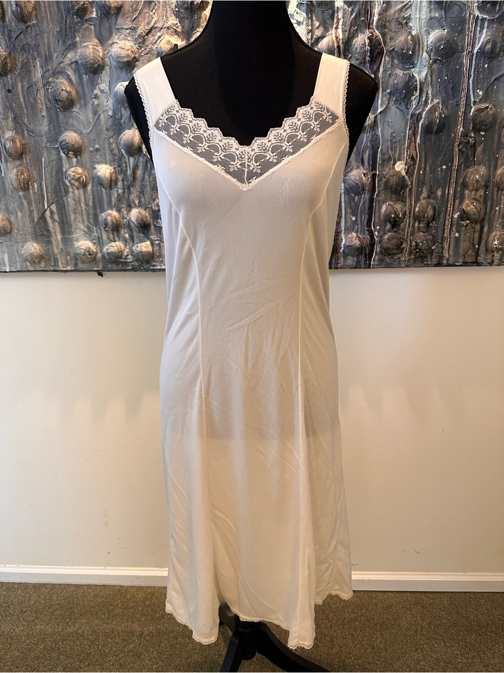 ⭐️ Vintage Sears MedClassic Lace-Trim Slip Dress in Cream